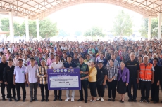 กษ.อำนาจเจริญร่วมเป็นเกียรติในพิธีมอบเงินช่วยเหลือเกษตรกรผู้ประสบภัยพิบัติกรณีฉุกเฉิน