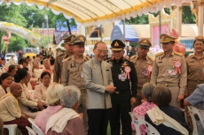 กษ.ร่วมเฝ้ารับเสด็จ