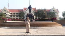 เข้าแถวเคารพธงชาติ