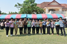 กษ.อำนาจเจริญร่วมกิจกรรมรดน้ำขอพรเนื่องในเทศกาลสงกรานต์