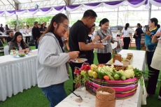 ร่วมเป็นเกียรติและร่วมเป็นกรรมการตัดสินการประกวดส้มตำลีลา