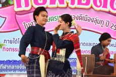 กิจกรรมแข่งขัน“หีบฝ้ายลีลา”ภายในงานเกษตรแฟร์และของดีเมืองลุ่มภู