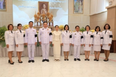 ร่วมพิธีสวดพระพุทธมนต์และทำบุญตักบาตรถวายพระราชกุศล