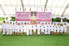 พิธีเจริญพระพุทธมนต์และทำบุญตักบาตรถวายพระราชกุศล