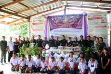 กษ.อำนาจเจริญร่วมงานมอบปัจจัยการผลิตโครงการเกษตรสร้างความมั่นคงด้านอาหาร