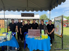 ร่วมเป็นเกียรติพิธีเปิดงานเวทีรณรงค์สร้างการรับรู้และการเรียนรู้การเกษตรที่เป็นมิตรกับสิ่งแวดล้อม