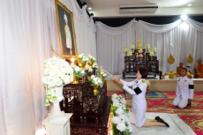 พิธีบำเพ็ญกุศลและทำบุญตักบาตรครบ