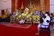 พระพิธีเจริญพระพุทธมนต์และทำบุญตักบาตร
