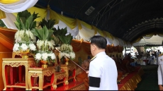 ร่วมพิธีบวงสรวงดวงพระวิญญาณสมเด็จพระเจ้าทรงธรรมและสิ่งศักดิ์สิทธิ์