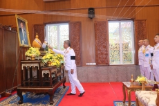 กษ.ปน.ร่วมพิธีเจริญพระพุทธมนต์และทำบุญตักบาตรถวายพระราชกุศล