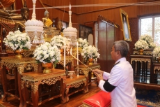ร่วมพิธีบำเพ็ญกุศล