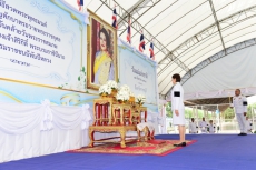 พิธีสวดพระพุทธมนต์และทำบุญตักบาตรถวายพระราชกุศล