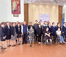 ร่วมพิธีมอบกายอุปกรณ์สำหรับคนพิการจังหวัดบึงกาฬ