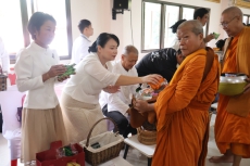 กษ.อำนาจเจริญร่วมโครงการเข้าวัดปฏิบัติธรรมวันธรรมสวนะ