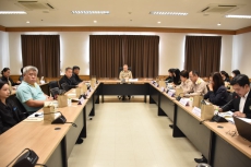 ประชุมคณะกรรมการร่วมภาครัฐและเอกชนเพื่อแก้ไขปัญหาทางเศรษฐกิจ